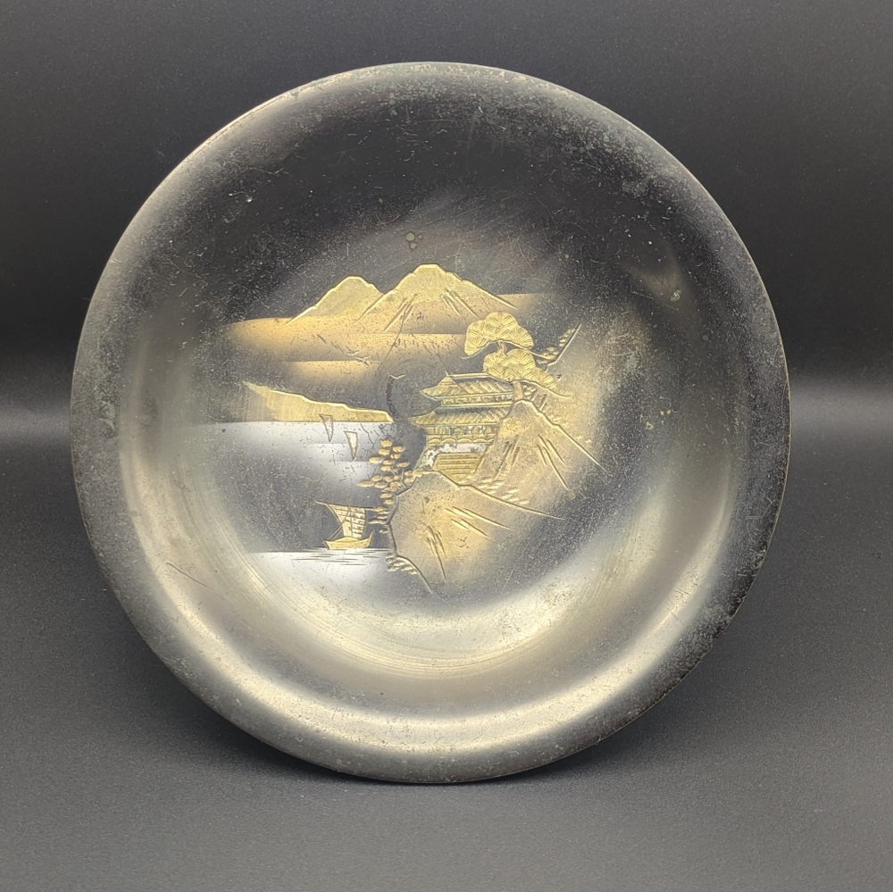 Vintage Japanese Lacquer Metal Etched Raised Pedestal Bowl Traditional Display